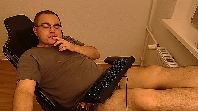 Latexboy893 Show Webcam