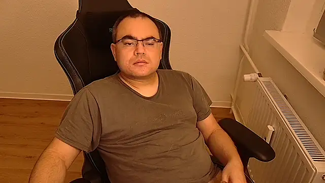 Latexboy893's Webcam Show