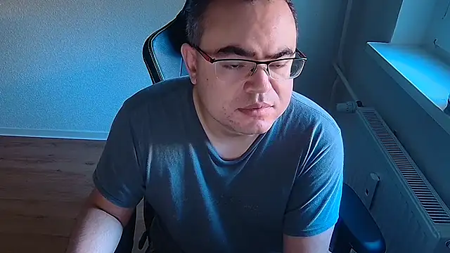 Latexboy893 Webcam Show