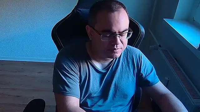 Latexboy893's Webcam Show