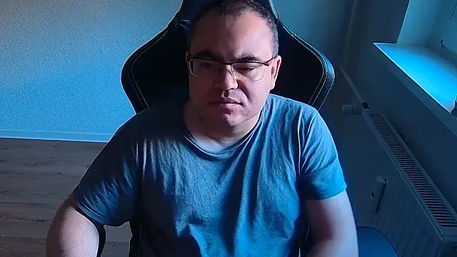 Latexboy893 Шоу с уебкамера