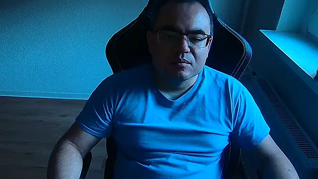 Latexboy893 – webcam-show