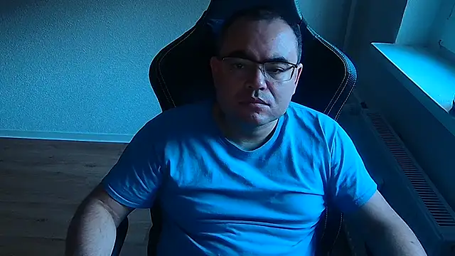 Latexboy893's Webcam Show
