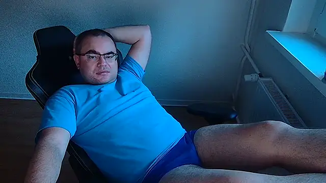 Latexboy893 Webcam show