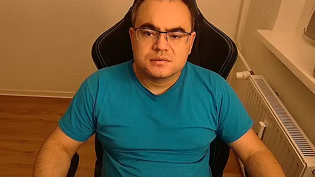 عرض كام Latexboy893