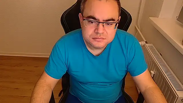 הופעת וובקאם של Latexboy893