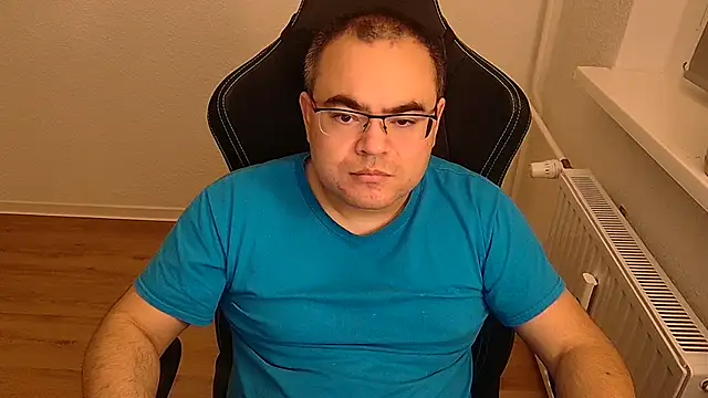 הופעת וובקאם של Latexboy893