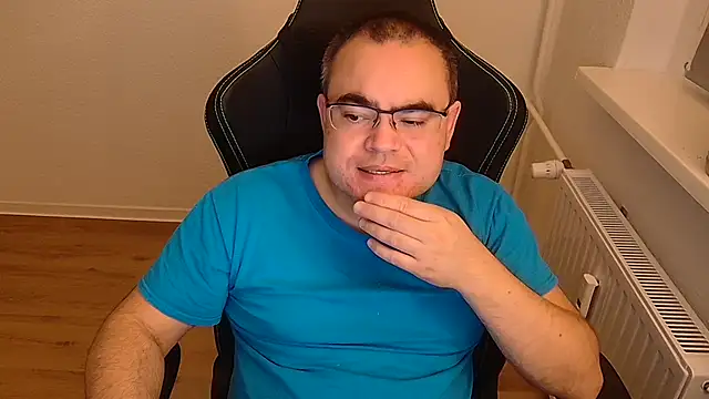 Latexboy893 Webcam Show