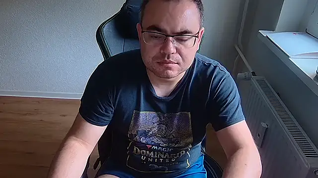 Show modela Latexboy893 na web-kameri