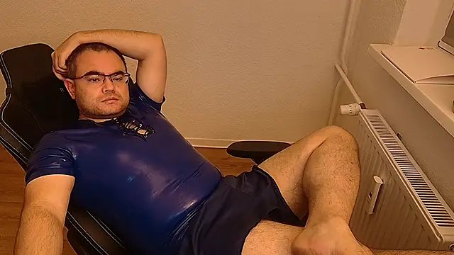 Latexboy893 Webcam show