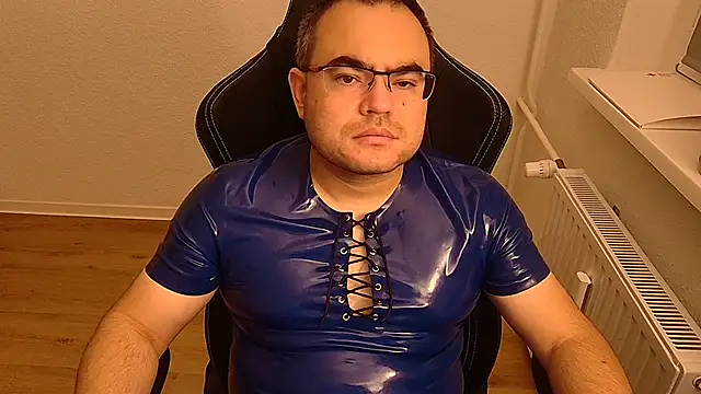 Latexboy893 Adlı Modelin Web Kamerası Şovu