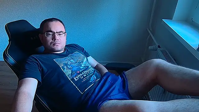Pokazy przed kamerką – Latexboy893