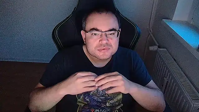 Latexboy893 Webcam show