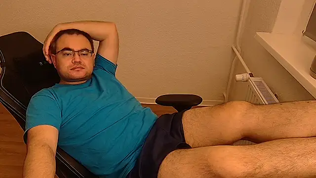 Latexboy893 Webcam Show