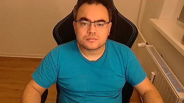 הופעת וובקאם של Latexboy893