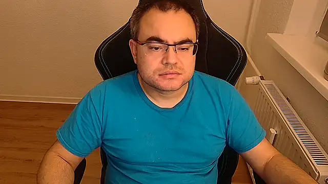 Latexboy893 Show Webcam