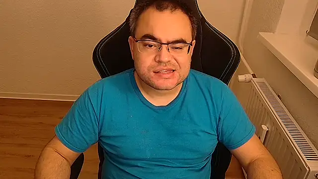 Latexboy893 Webcam Show