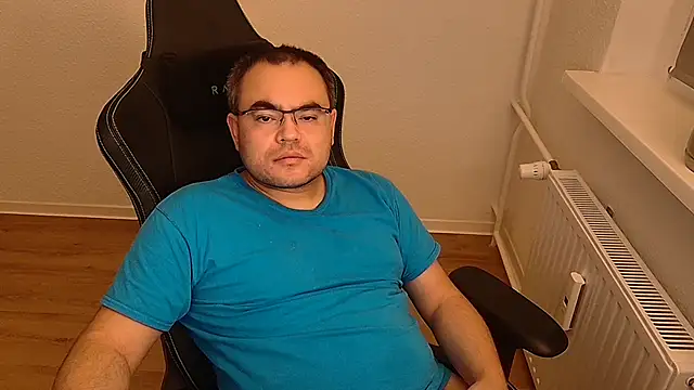 Latexboy893 webcam show