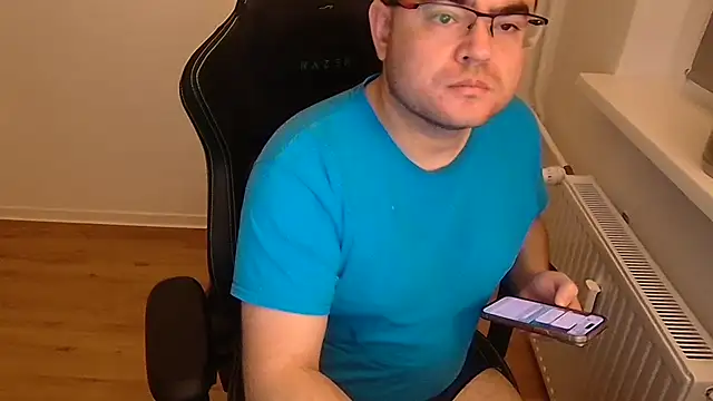 Latexboy893 Webcam show