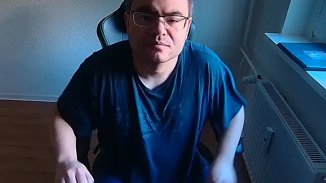 Latexboy893 Webcam Show