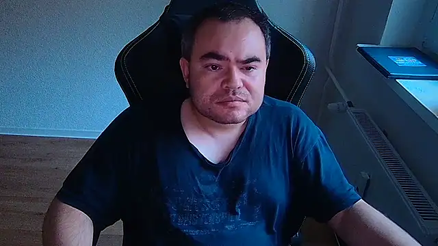 Show de Latexboy893 na webcam