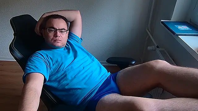 Latexboy893 Webcam show