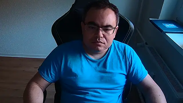 Show de Latexboy893 na webcam