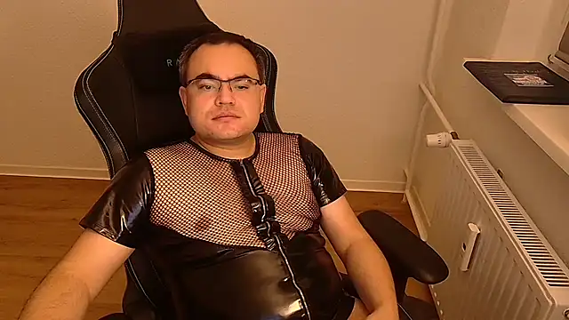 Latexboy893 Adlı Modelin Web Kamerası Şovu
