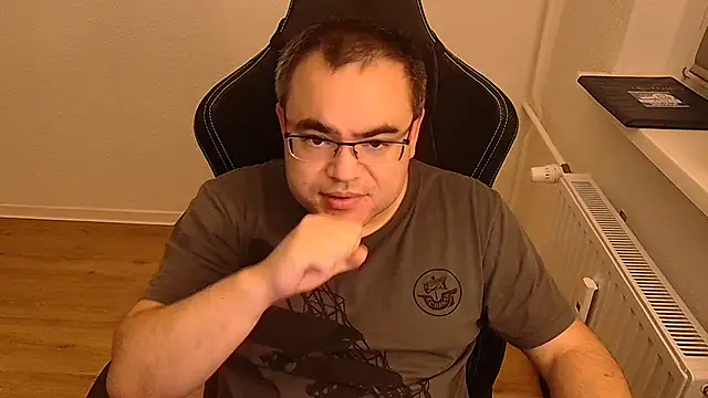 Latexboy893 Show Webcam