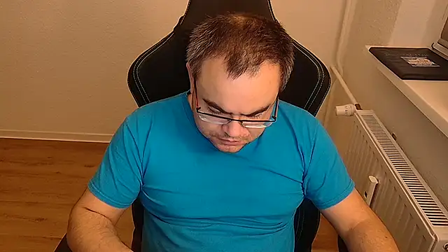 Latexboy893 Webcam show