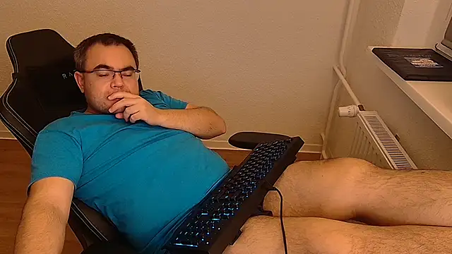 Latexboy893 Show Webcam