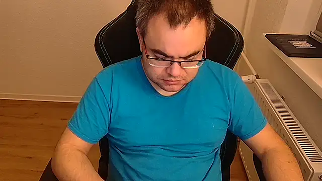 Latexboy893 webcam show