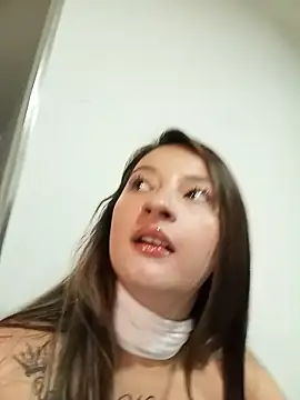 Czat XXX na żywo – _mia_rousse1_