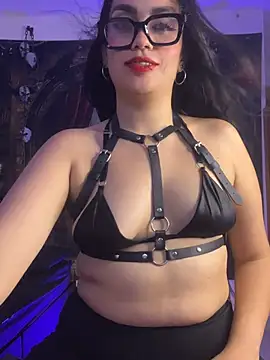 Show modela Cris_bdsm1 na web-kameri