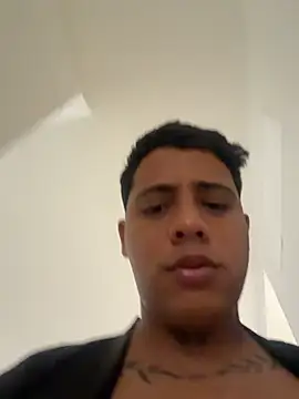 Alejandro_LatinBoy Webcam Show