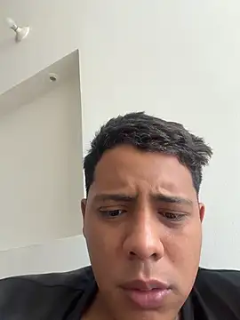 Alejandro_LatinBoy Show Webcam