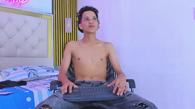 JustinSecret Pertunjukan Webcam