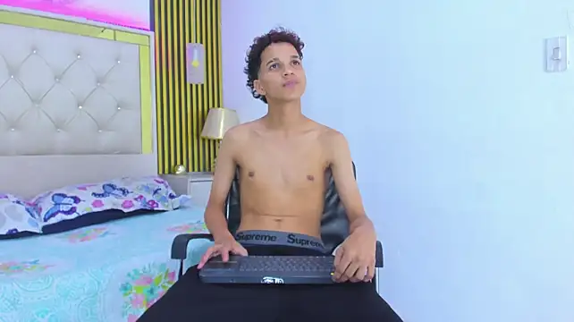 JustinSecret – Kamerová šou
