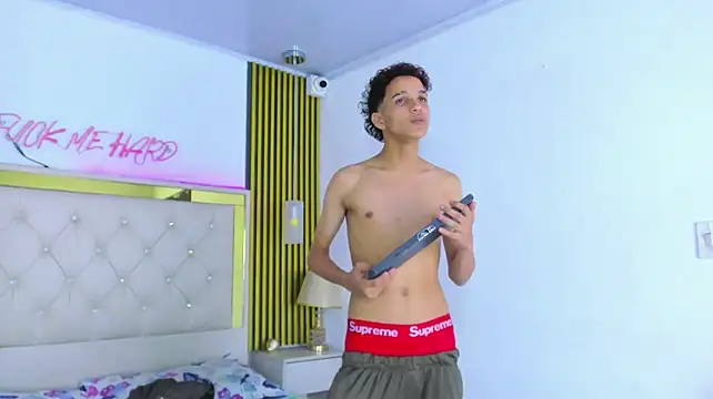 Вебкам-шоу JustinSecret