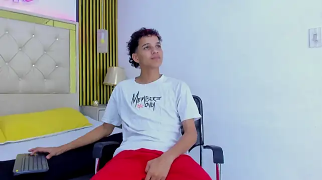 Онлайн чат XXX JustinSecret