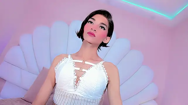 Show modela SARAGUILARR na web-kameri