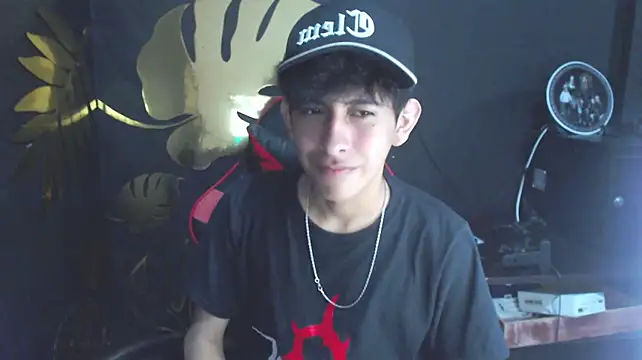 JulianGalan Show in webcam