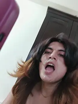 CrazyOtaliyan Webbikameraesitys