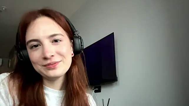 XXX chat uživo modela ConstanceMayo