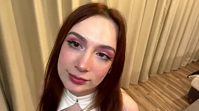 Show modela ConstanceMayo na web-kameri