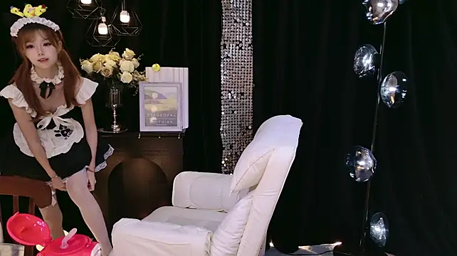 Nuo-Nuo-111 Show Webcam