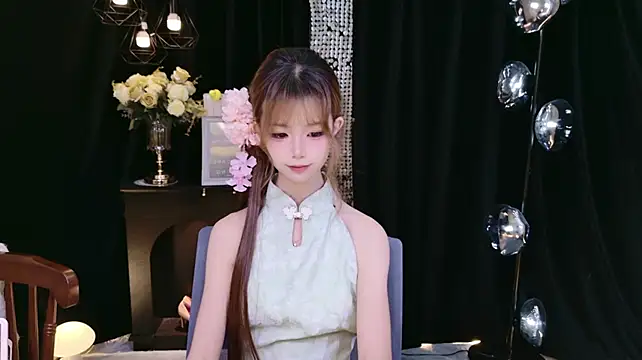 Nuo-Nuo-111 Show Webcam