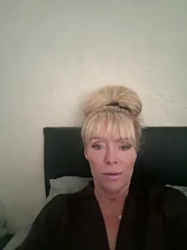 dolly-daydream-xx's Webcam Show