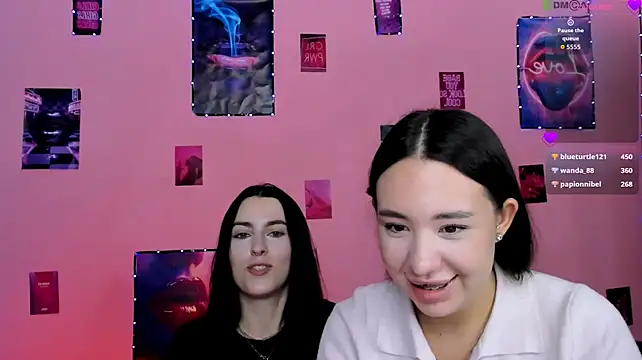 Show modela dominika_glow na web-kameri