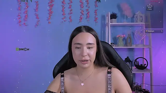הופעת וובקאם של dominika_glow
